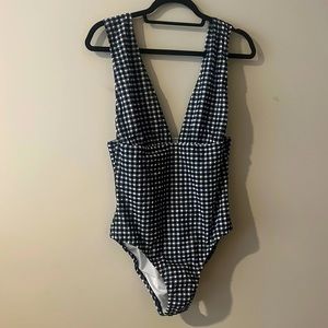 J Crew V-neck one piece in Gingham Navy/White 12 NWT ✨2X Host Pick!! ✨